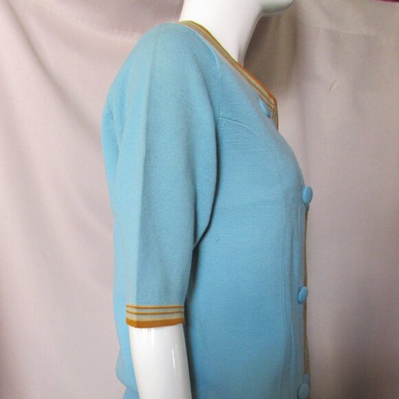 Classic Wool Knit Top and Skirt Made in Italy - Picture 7 of 15